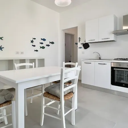 Brezza Marina 1 *